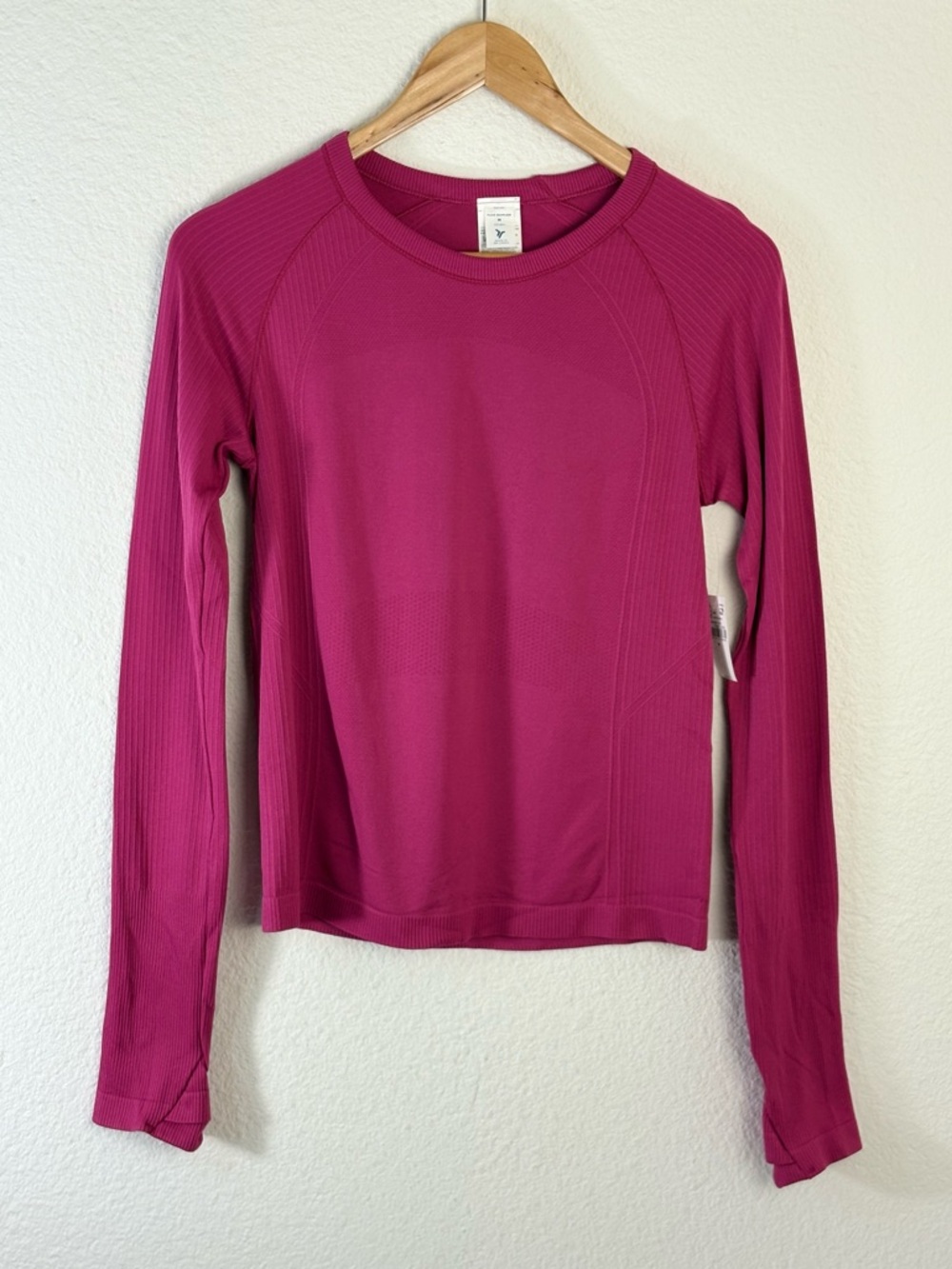Old Navy Dark Pink/Berry Fluid Seamless Fitted Top Sz M